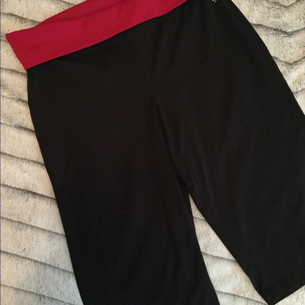 Lands End Active Capri Yoga Pants